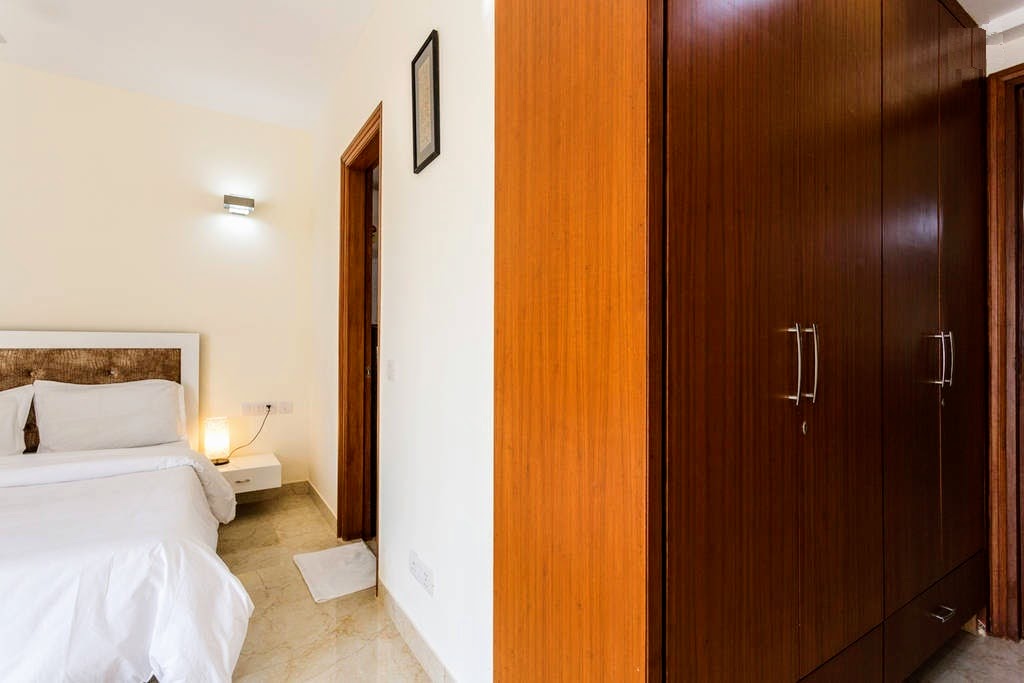 Bedrooom1.jpg