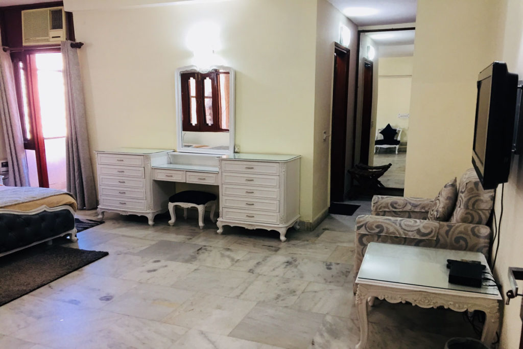 room3-1024×683.jpg