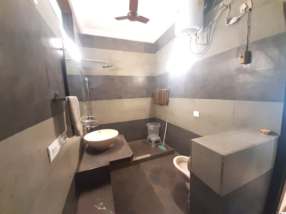 washroom-4.jpg