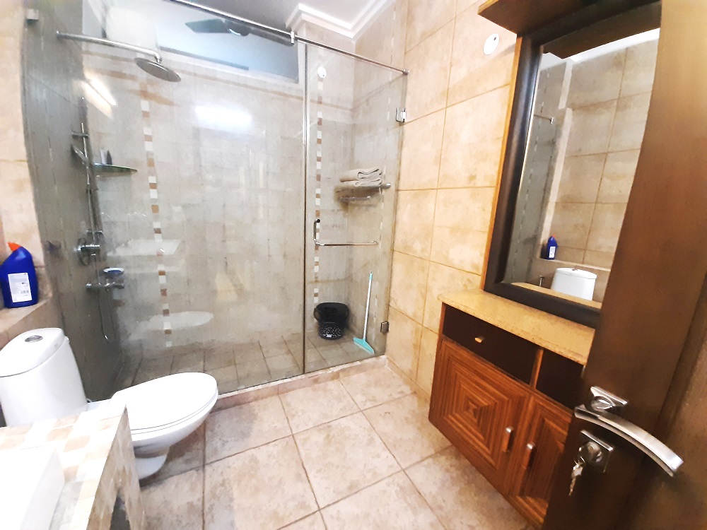 washroom-1-.jpg